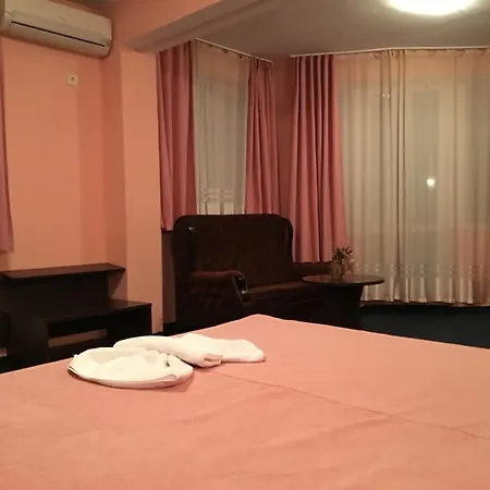 Biju Hotell 3*